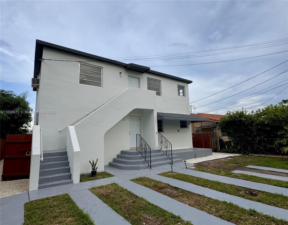 133 NW 32nd Ct-Unit -133 in Miami, FL - Foto de edificio