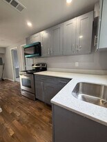 4265 SW 62nd Ave in Davie, FL - Building Photo