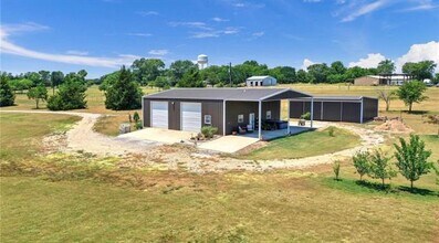 424 Barbara Ln in Sherman, TX - Building Photo - Building Photo