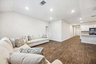 625 Jane Long Dr in San Marcos, TX - Building Photo - Building Photo