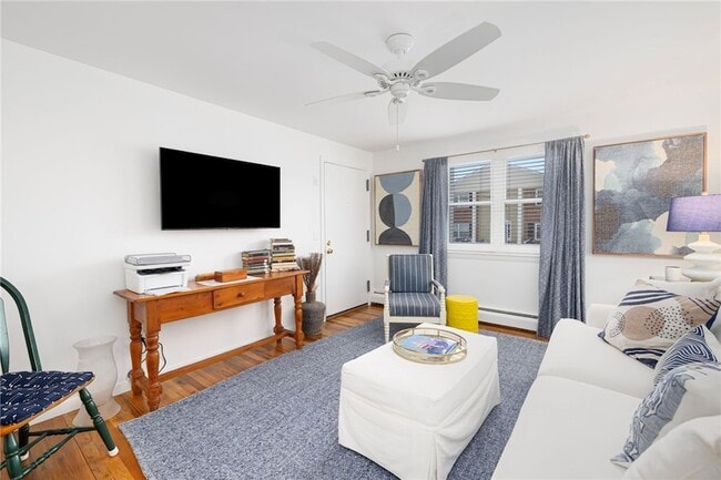 70 Carroll Ave in Newport, RI - Building Photo - Building Photo