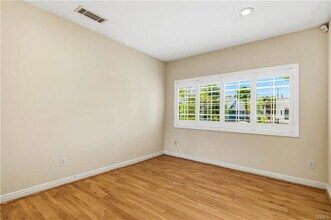 5204 Etiwanda Ave in Los Angeles, CA - Building Photo - Building Photo