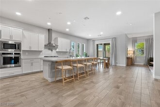 7736 Tioga Rdg Ct in Las Vegas, NV - Building Photo - Building Photo