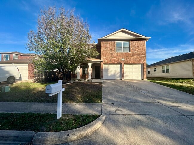 1305 Sunflower Ln in San Marcos, TX - Foto de edificio - Building Photo