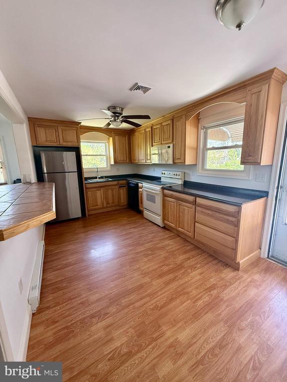 property at 5 Copes Ln