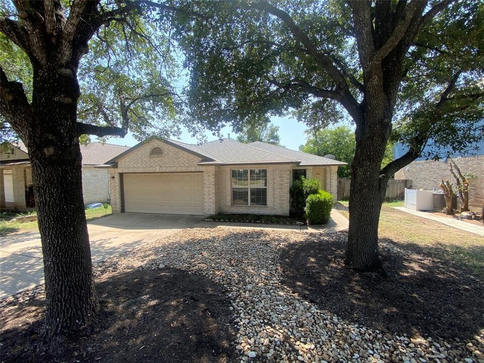 616 Paso Fino Trail in Cedar Park, TX - Building Photo