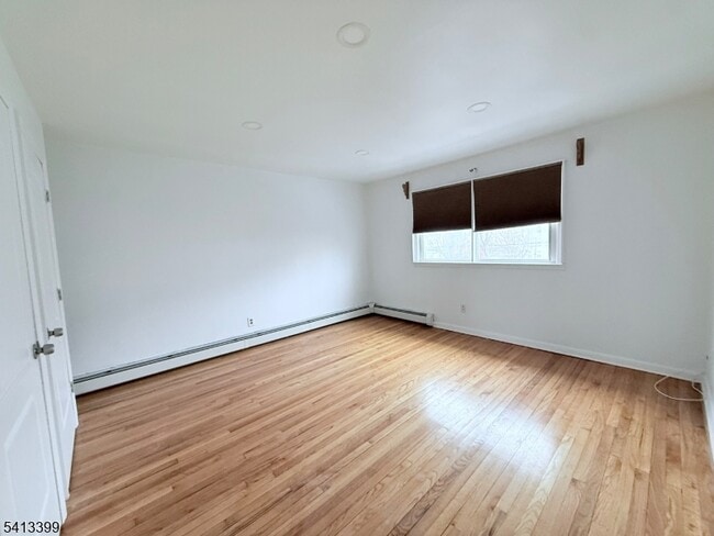 24 N 5th St in Paterson, NJ - Building Photo - Building Photo