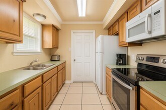 Great 3 Bed, 3 Bath Duplex for Fall 2026 Pre-Lease in College Station, TX - Building Photo - Building Photo