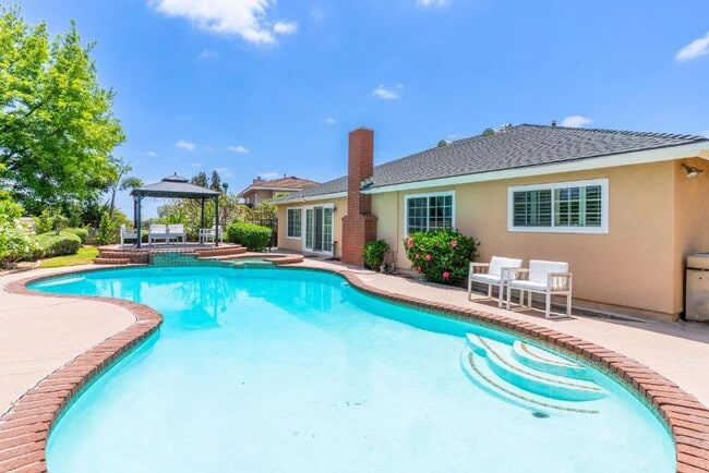 property at 766 N Ford Ave