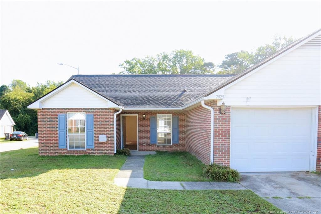 2029 Glenwick Dr in Fayetteville, NC - Building Photo