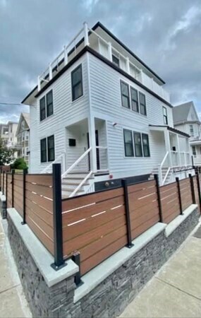 35 Hunnewell Ave in Boston, MA - Building Photo