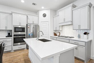 108 Danielson St in Liberty Hill, TX - Building Photo - Building Photo