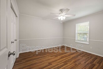 2032 N Gregg Ave in Fayetteville, AR - Foto de edificio - Building Photo