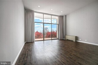 1200 N Nash St in Arlington, VA - Building Photo - Building Photo