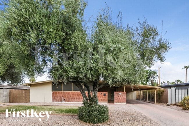 property at 4144 E Almeria Rd