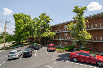 The Residences at Summit View in Cincinnati, OH - Building Photo - Building Photo