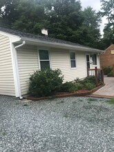 808 Idlewood Dr in Greensboro, NC - Building Photo - Building Photo