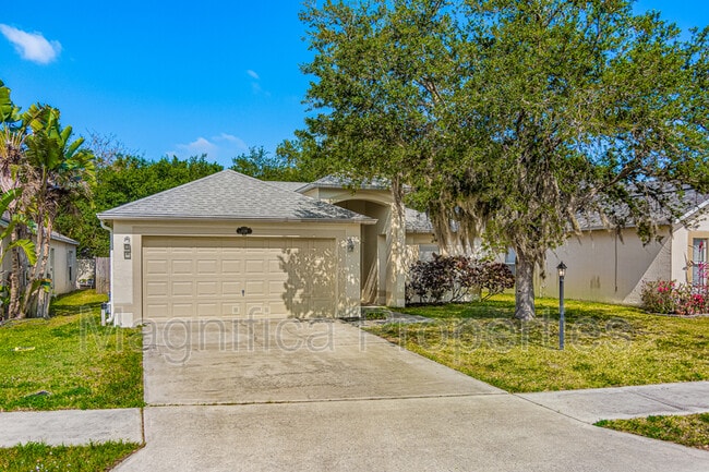 property at 1528 Vista Lake Cir