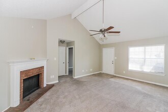 5521 April Forest Dr in Memphis, TN - Building Photo - Building Photo