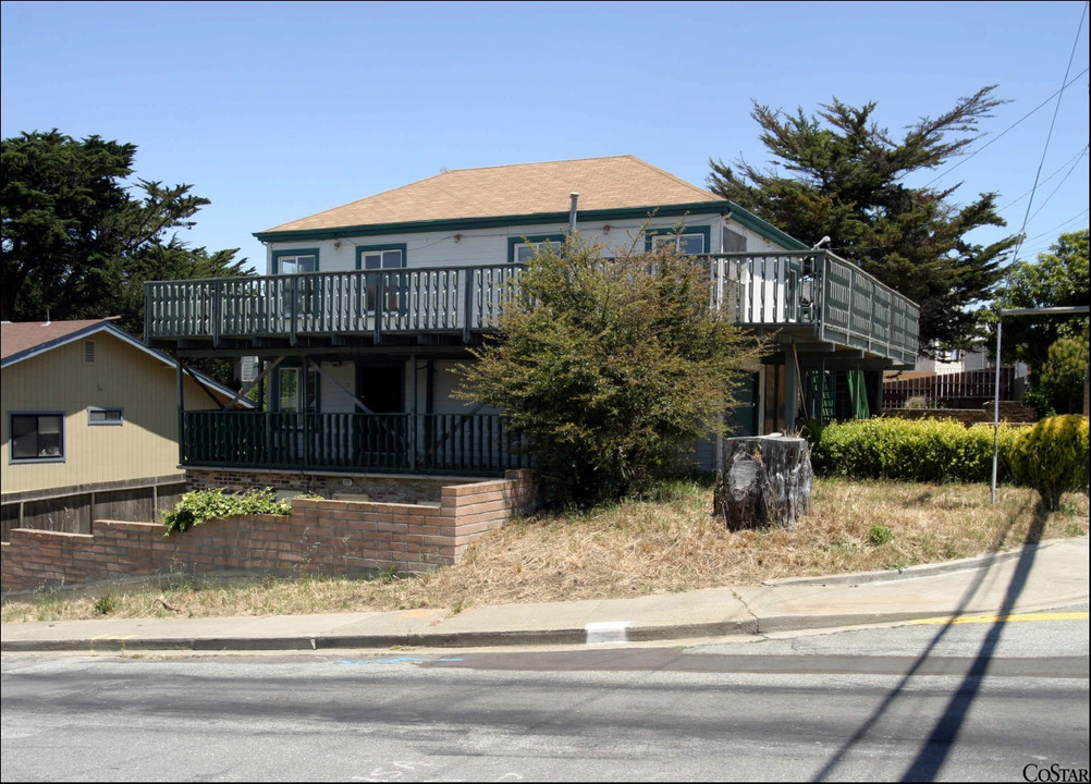 380 Alta Vista Dr in South San Francisco, CA - Building Photo