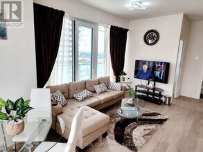 3900 Confederation Pkwy in Mississauga, ON - Building Photo - Building Photo