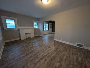 2184 Wascana Ave in Lakewood, OH - Building Photo - Building Photo