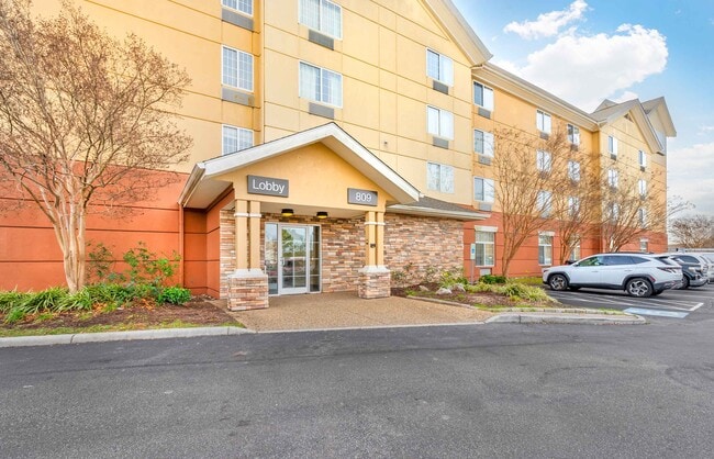 Furnished Studio-Chesapeake - Greenbrier C in Chesapeake, VA - Building Photo - Building Photo