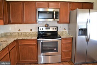 8349 Windfall Rd in Springfield, VA - Building Photo - Building Photo