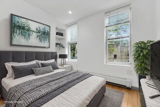 332 E 6th St in New York, NY - Building Photo - Building Photo