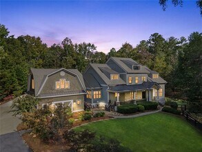 390 Hembree Rd in Roswell, GA - Building Photo - Building Photo