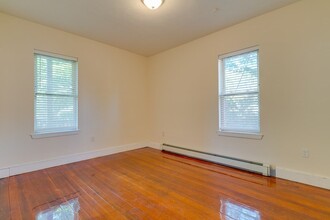 32 Elmhurst St, Unit 2 in Boston, MA - Building Photo - Building Photo