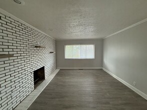 1958 Redwood St in Reynoldsburg, OH - Building Photo - Building Photo