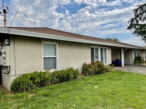 1705 Woolley Way in Sacramento, CA - Building Photo - Building Photo