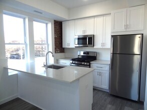 2806 Fairfield Ave in Bridgeport, CT - Building Photo - Building Photo