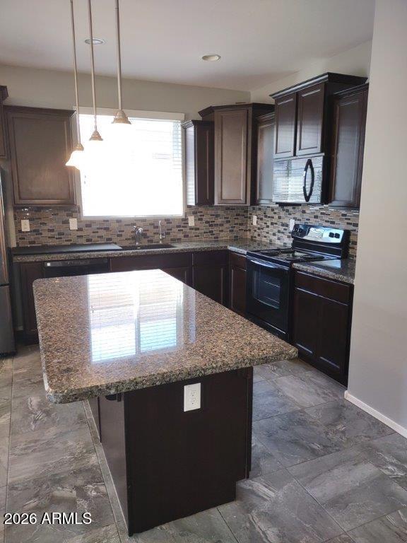 11741 W Chase Ln in Avondale, AZ - Building Photo - Building Photo