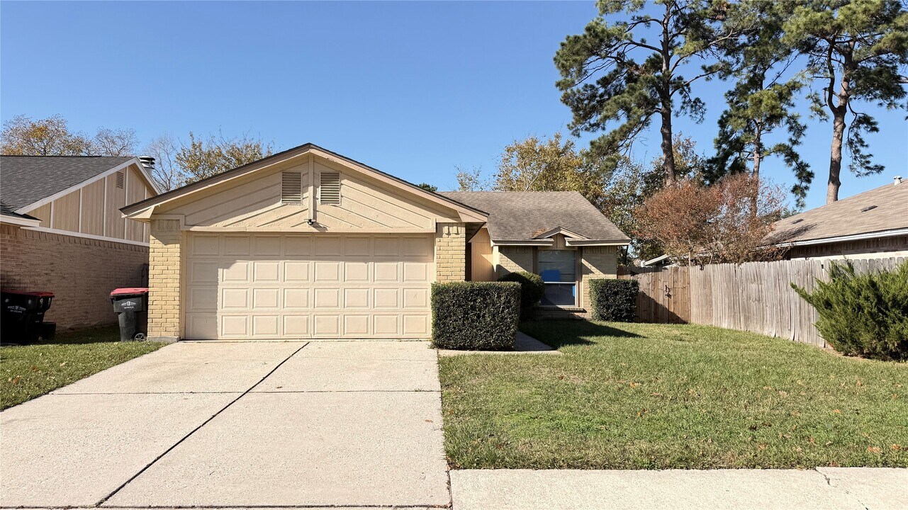 12651 Day Hollow Ln in Houston, TX - Building Photo