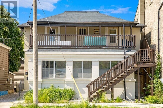 property at 1130 King St E