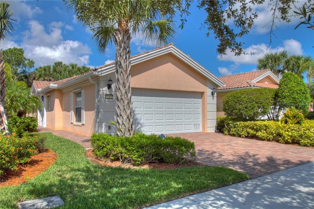 11605 Garessio Ln in Sarasota, FL - Building Photo