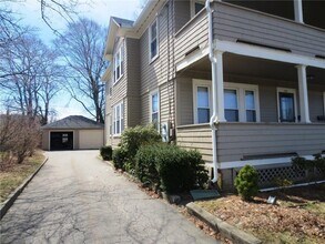 537 Smithfield Rd in North Smithfield, RI - Building Photo - Building Photo