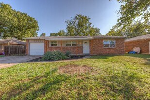 2427 S 126th E Ave in Tulsa, OK - Building Photo