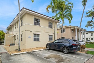 237 Madeira Ave in Coral Gables, FL - Building Photo - Building Photo