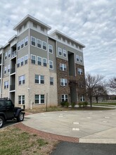 Gateway Apartments in Winston-Salem, NC - Foto de edificio - Building Photo