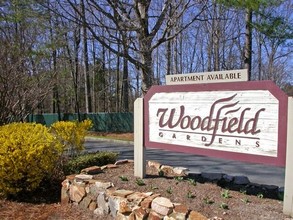 Woodfield Garden Apartments in Charlotte, NC - Building Photo - Building Photo