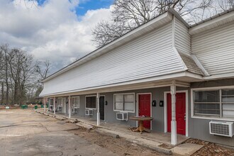 1805 S Beech St in Pine Bluff, AR - Building Photo - Building Photo