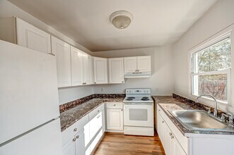 1006 Merriam Rd in Bay Shore, NY - Building Photo - Building Photo