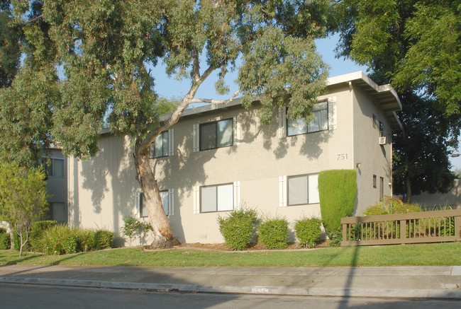 739-751 Sharmon Palms Ln in Campbell, CA - Building Photo - Building Photo