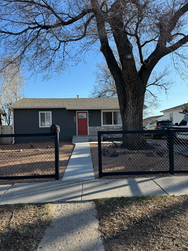 property at 1523 S Fountain St