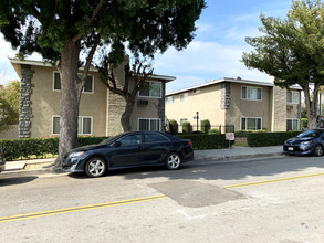 7303-7307 Milton Ave in Whittier, CA - Building Photo - Other