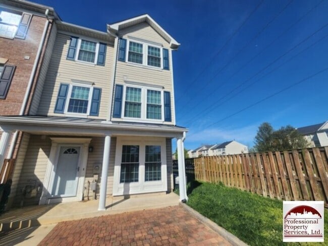 property at 5351 Regal Ct
