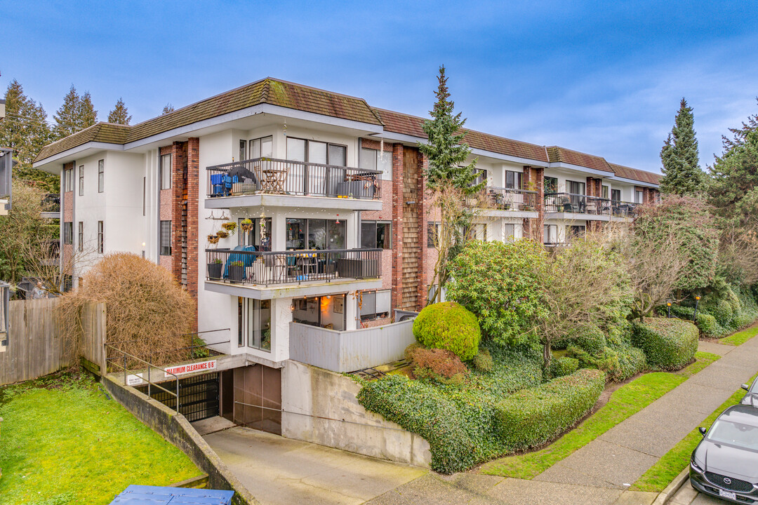 Terrace Heights in Vancouver, BC - Building Photo